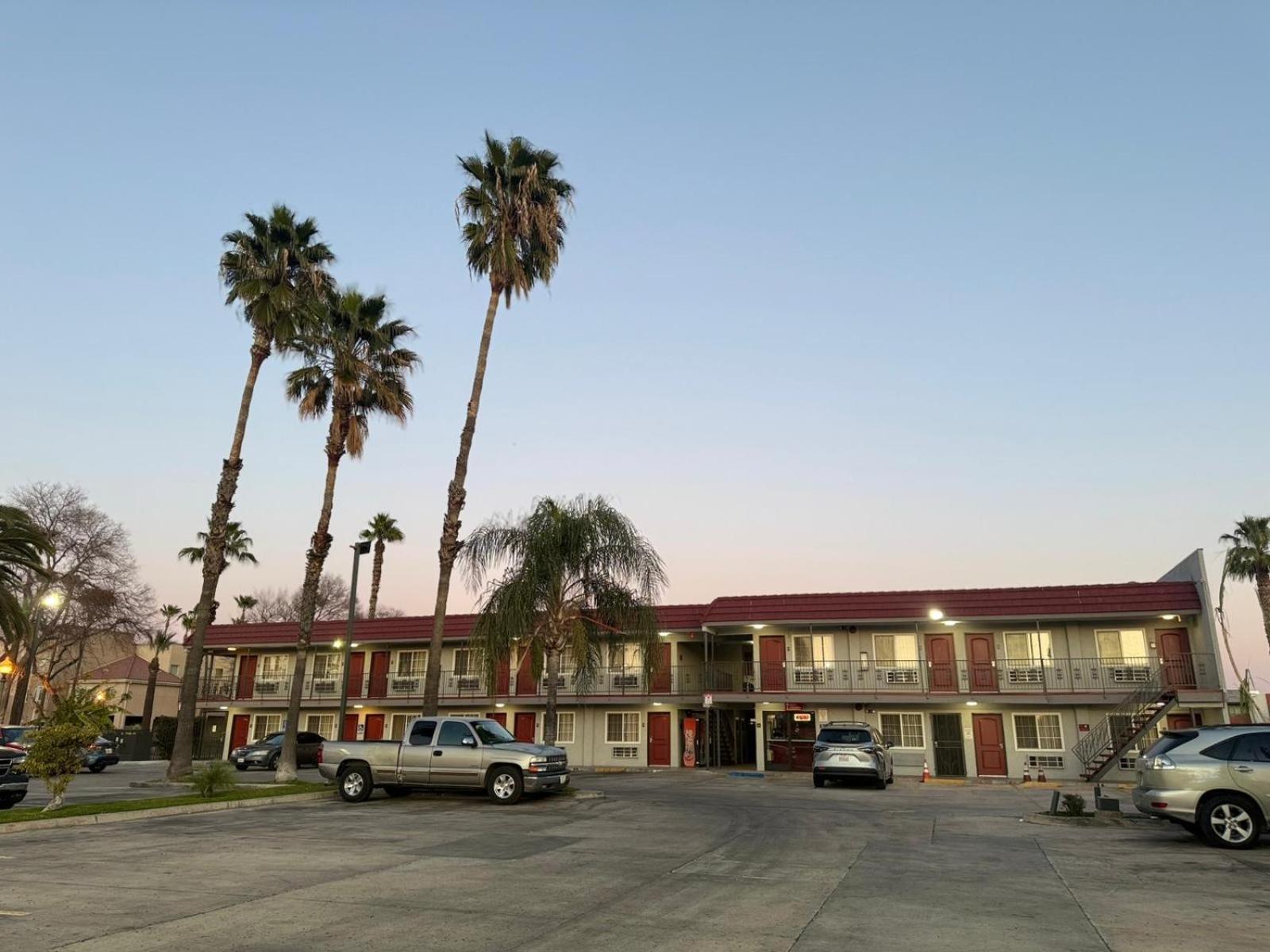 Simplestay Suites - Downtown San Bernardino Kültér fotó
