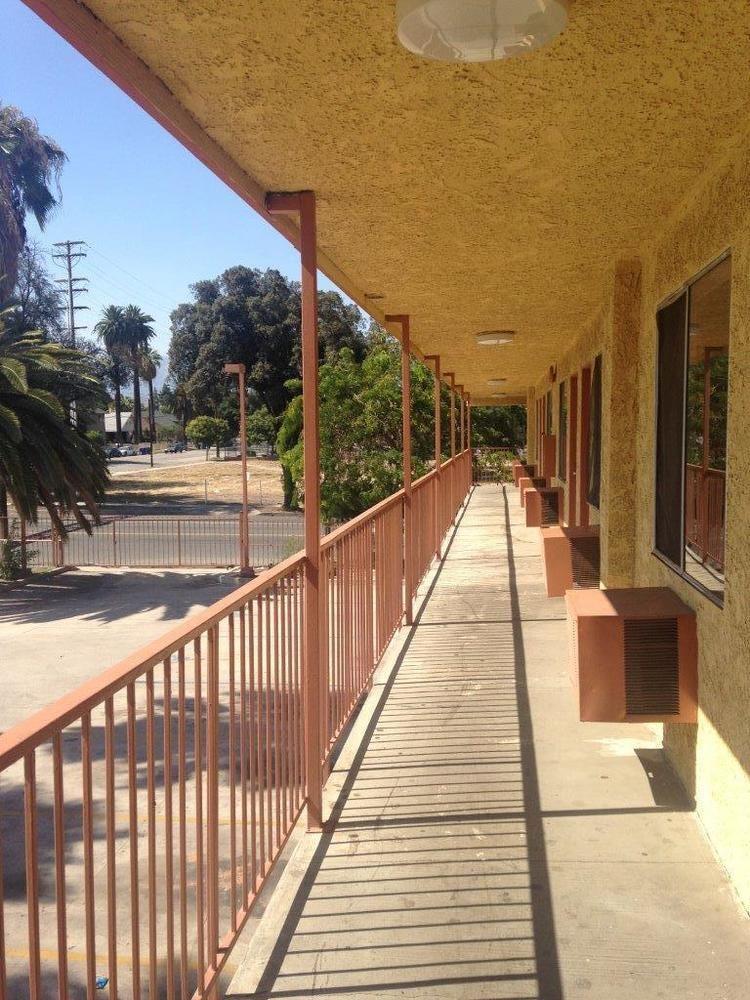 Economy Inn San Bernardino Kültér fotó